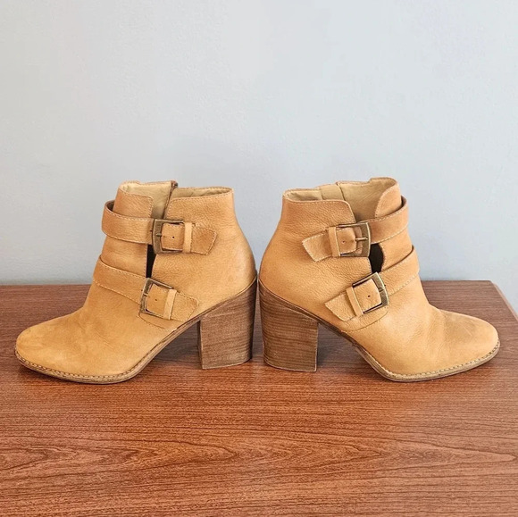 Steve MaddenTrevur Double Buckle Ankle Boots - Picture 6 of 11